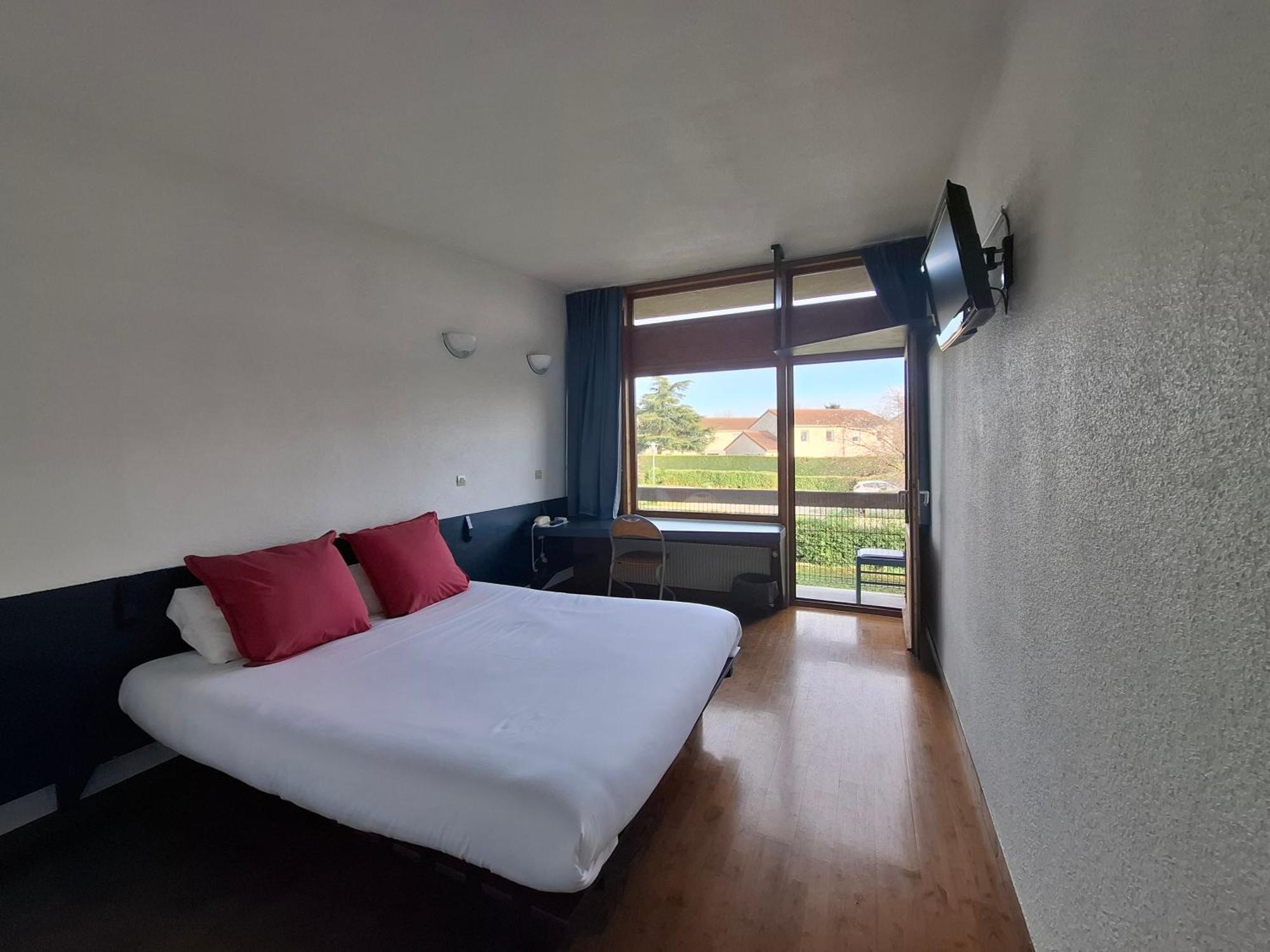 Hotel Restaurant Cirius Montrond les Bains Bagian luar foto