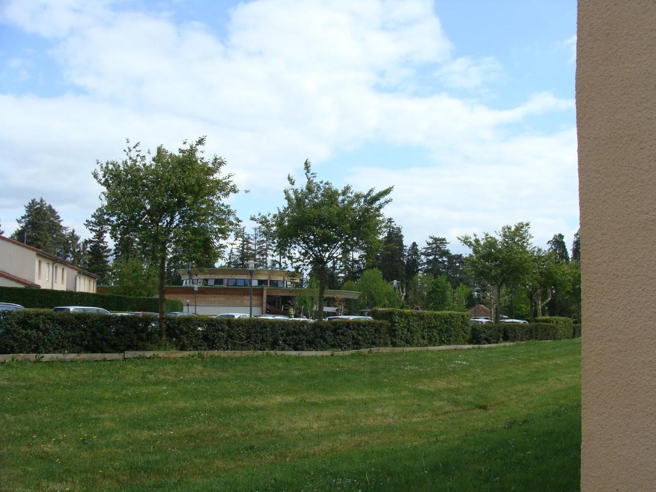 Hotel Restaurant Cirius Montrond les Bains Bagian luar foto