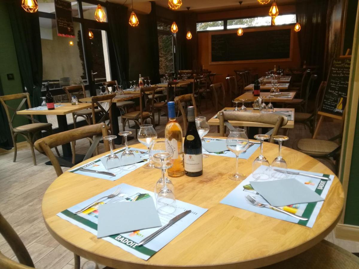 Hotel Restaurant Cirius Montrond les Bains Bagian luar foto